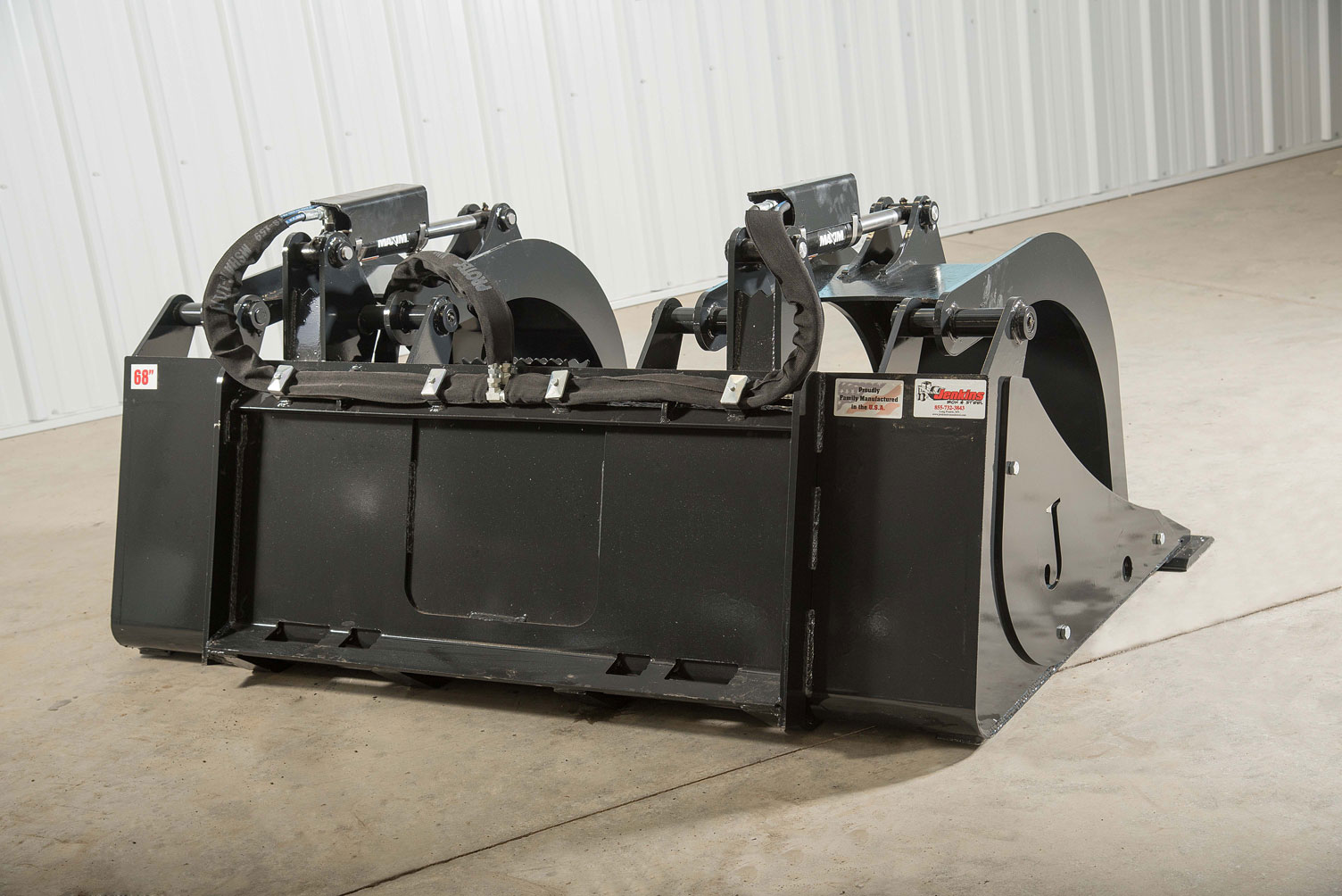 rear shot of a low profile grapple bucket